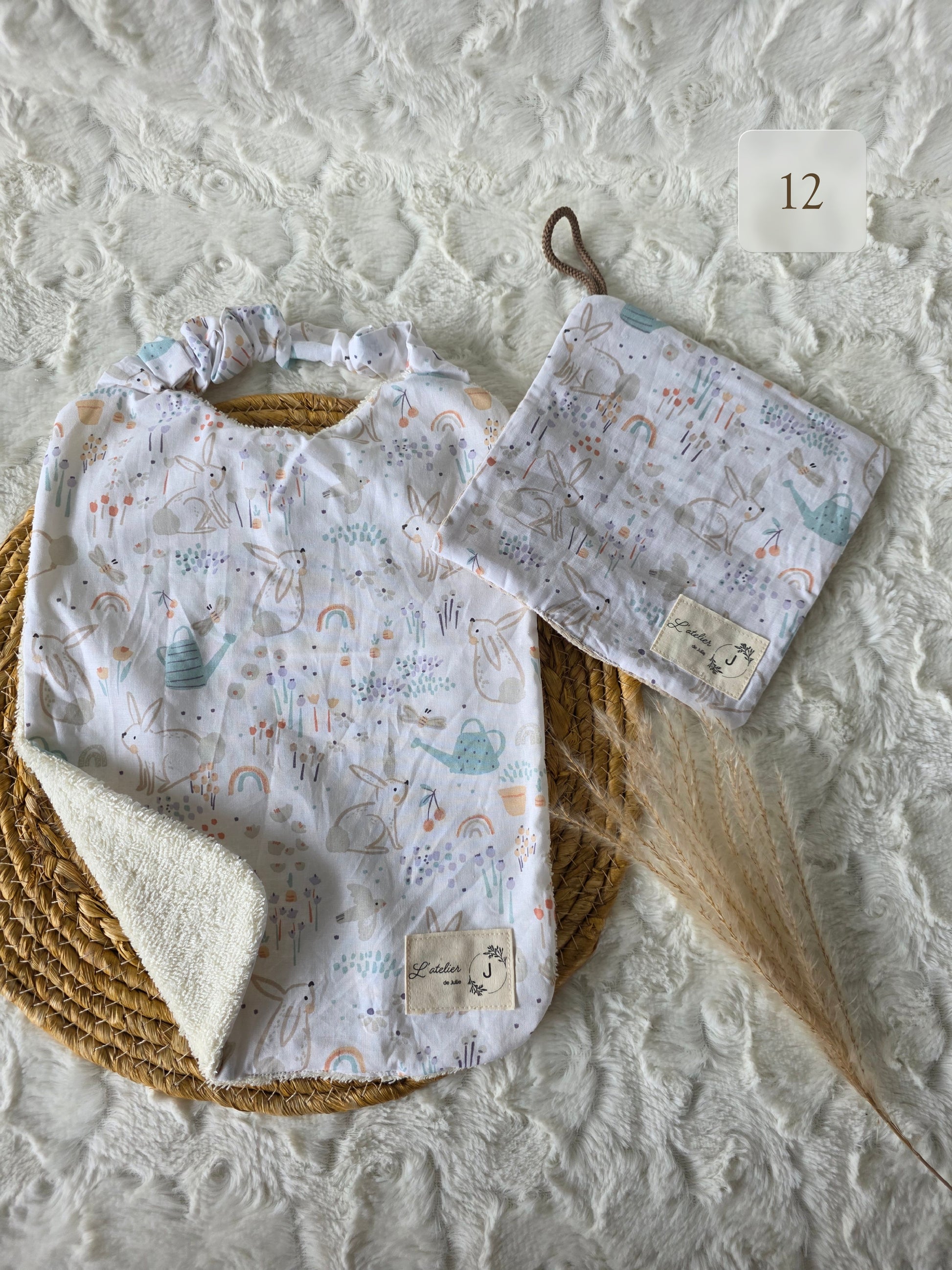 Ensembles pour bébés et enfants - en stock