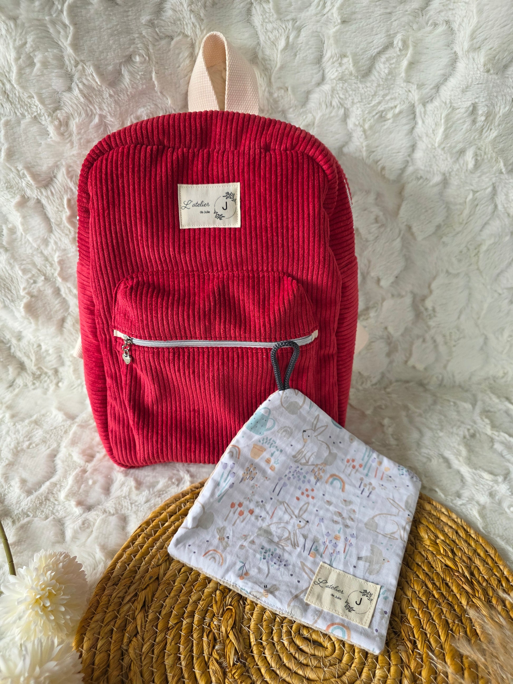 Ensembles sac à dos maternelle et doudou carré - en stock